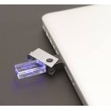 Rotate crystal usb με χάραξη λογοτύπου € 9,00